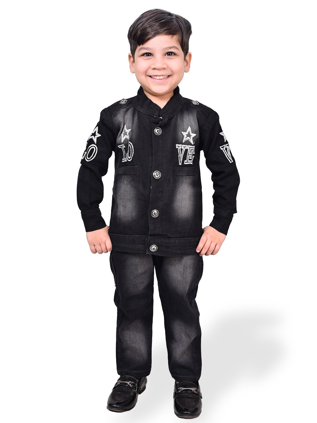 

KIDZAREA Boys Printed T-Shirt With Trousers & Waistcoat Set, Black