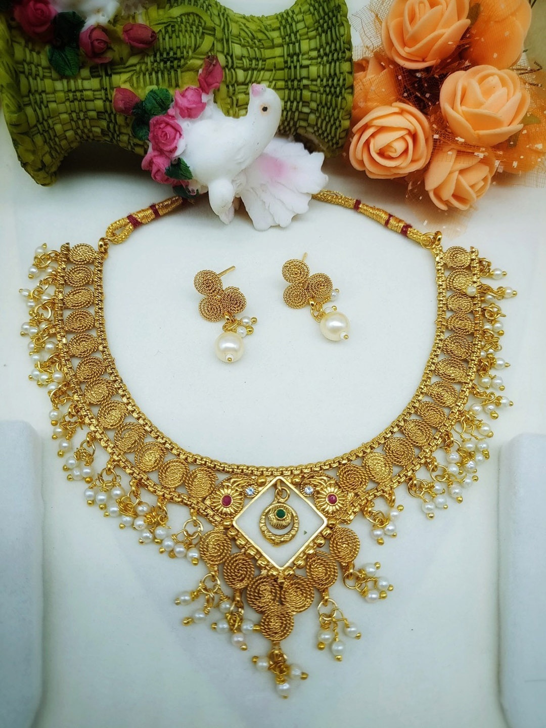 

ROFARWORD Gold-Plated Stone Studded & Beaded Jewellery Set