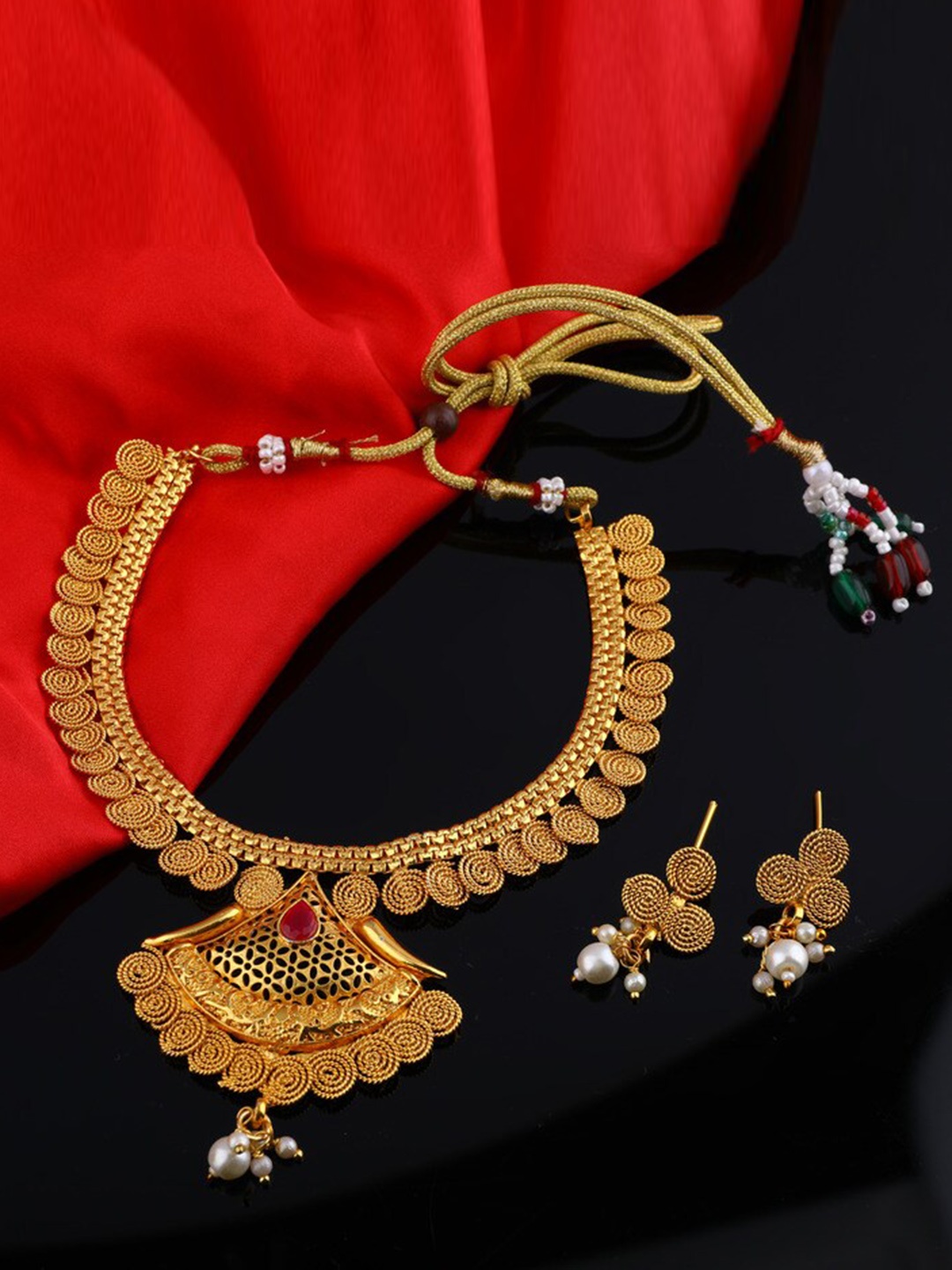 

ROFARWORD Gold-Plated Intricated Design Artificial Beaded Jewellery Set