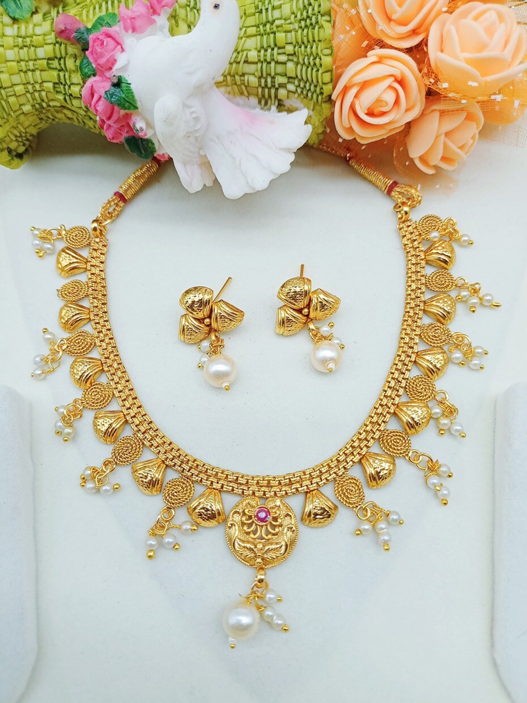 

ROFARWORD Gold-Plated Stone-Studded & Beaded Jewellery Set