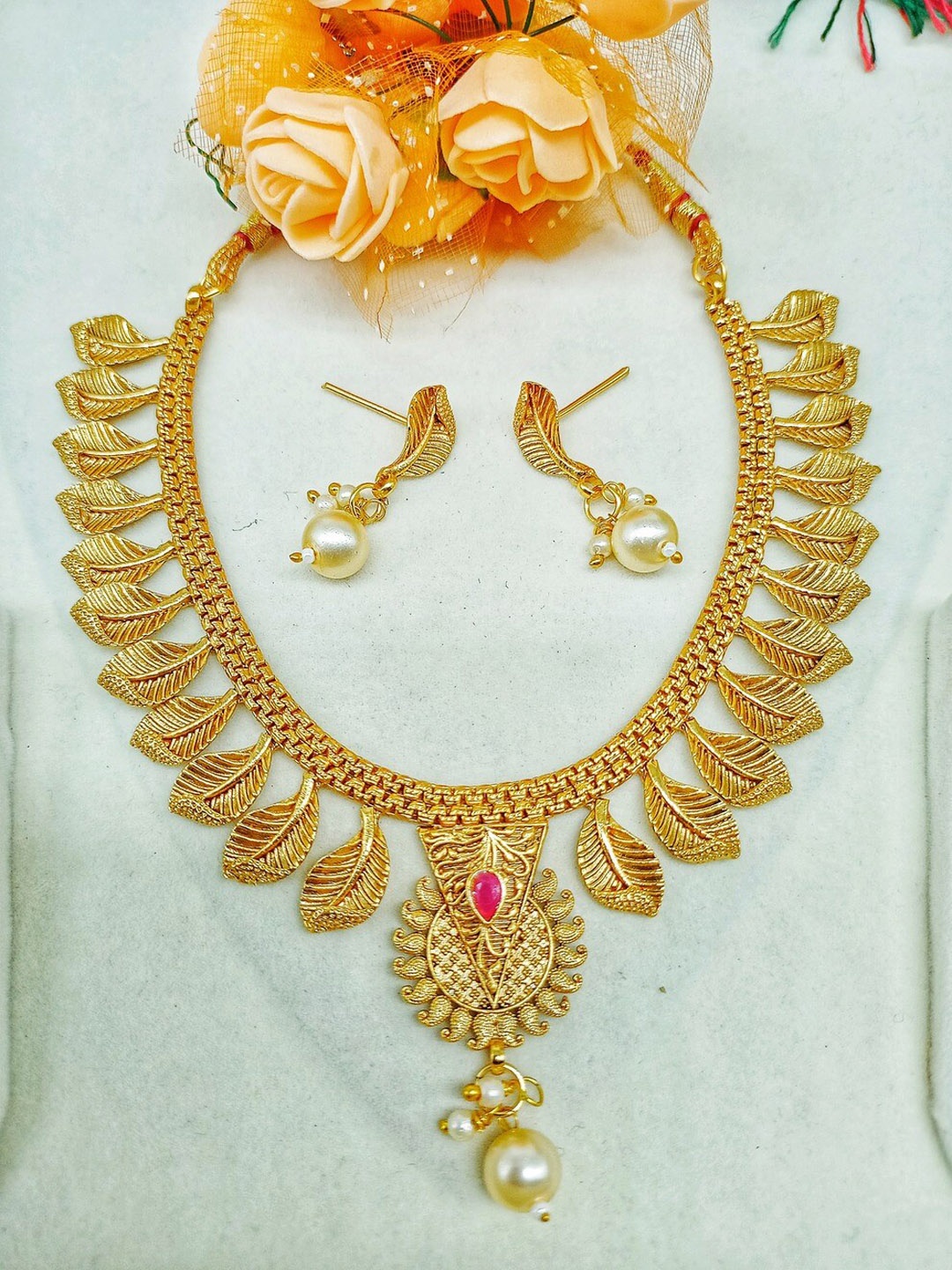 

ROFARWORD Gold-Plated Stone-Studded & Artificial Beaded Jewellery Set