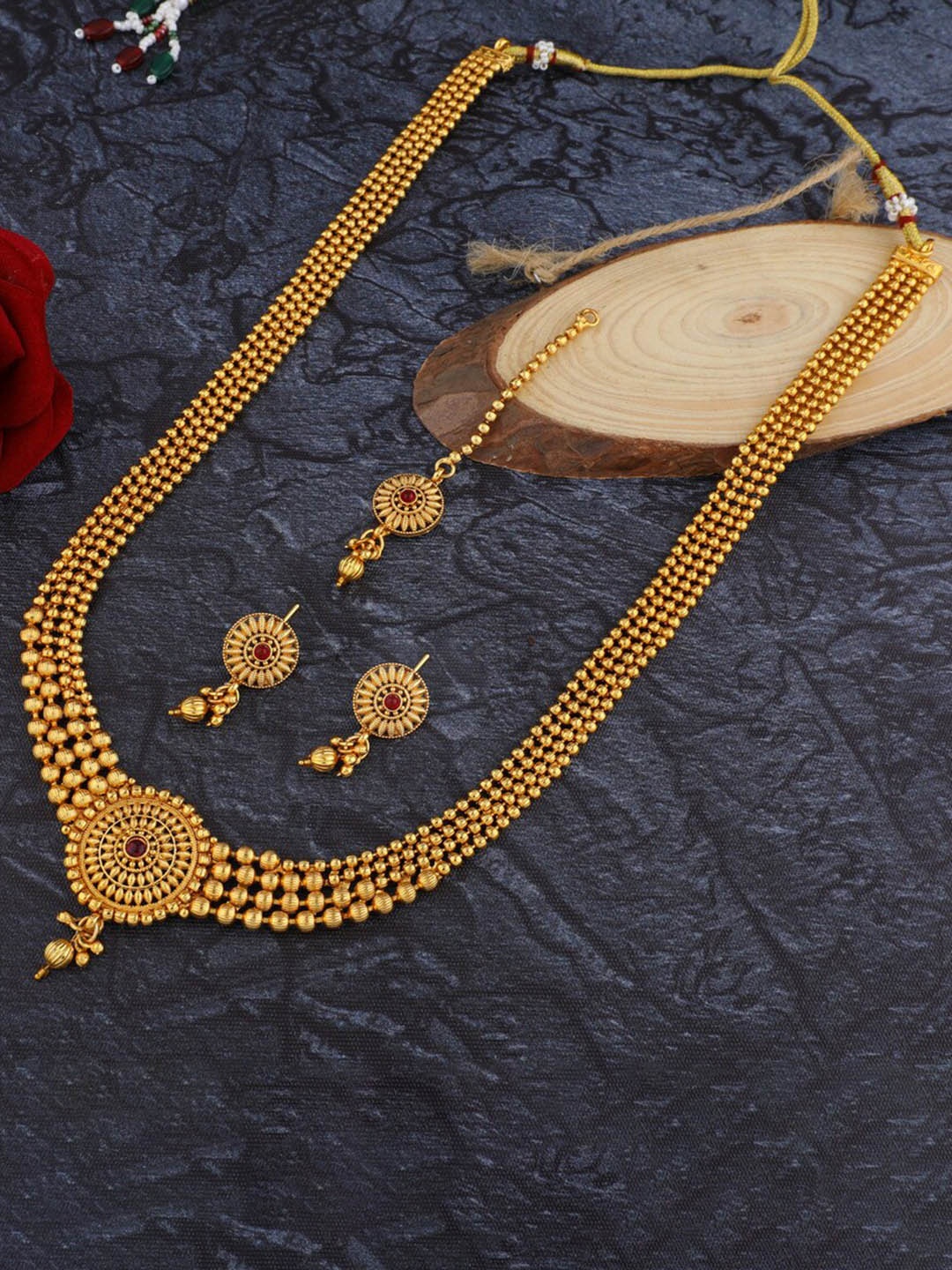 

ROFARWORD Gold-Plated Stone Studded & Beaded Jewellery Set
