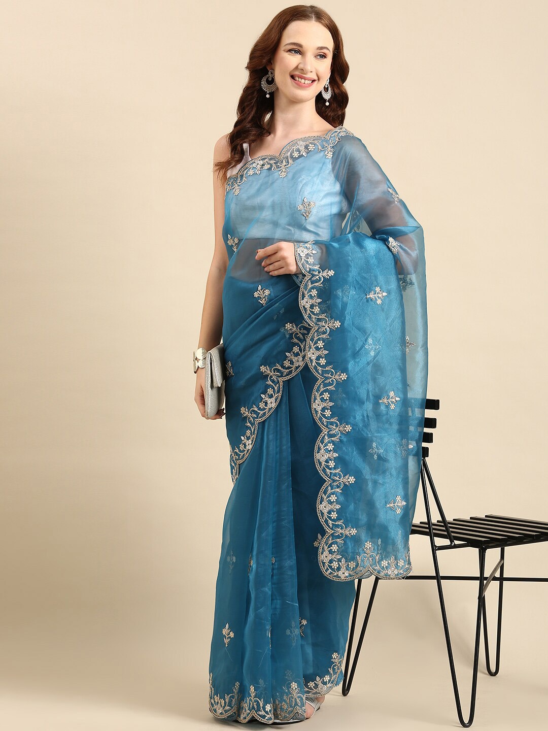 

Anouk Floral Embroidered Organza Saree With Blouse Piece, Teal