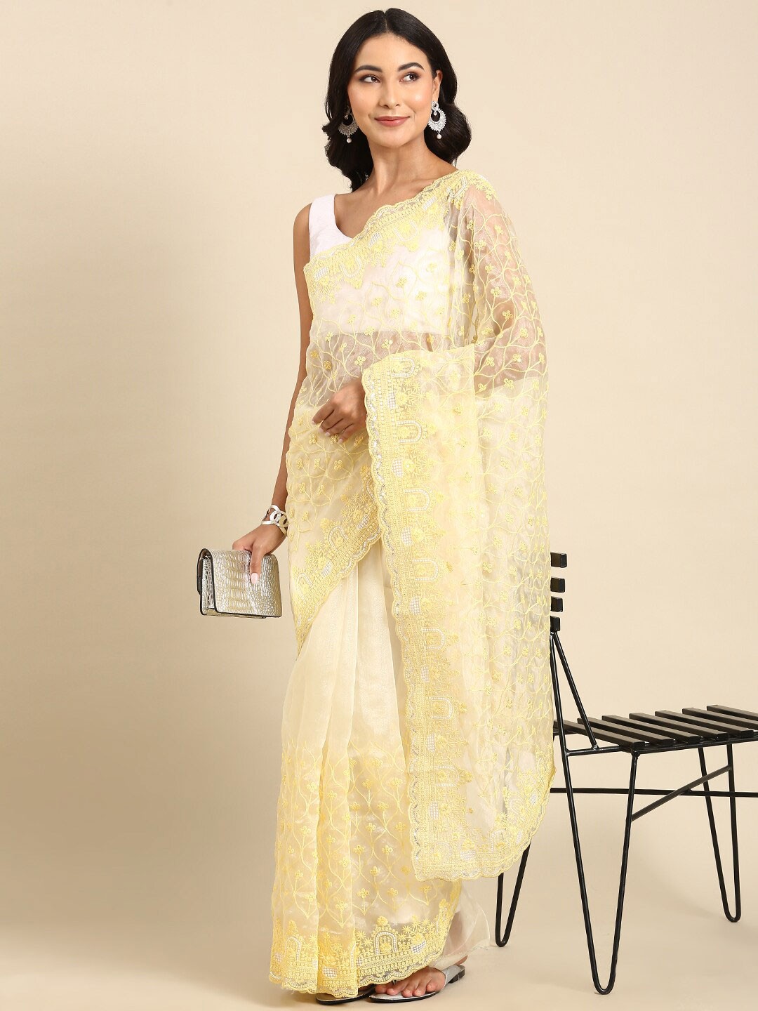 

Anouk Floral Embroidered Organza Saree With Blouse Piece, Yellow