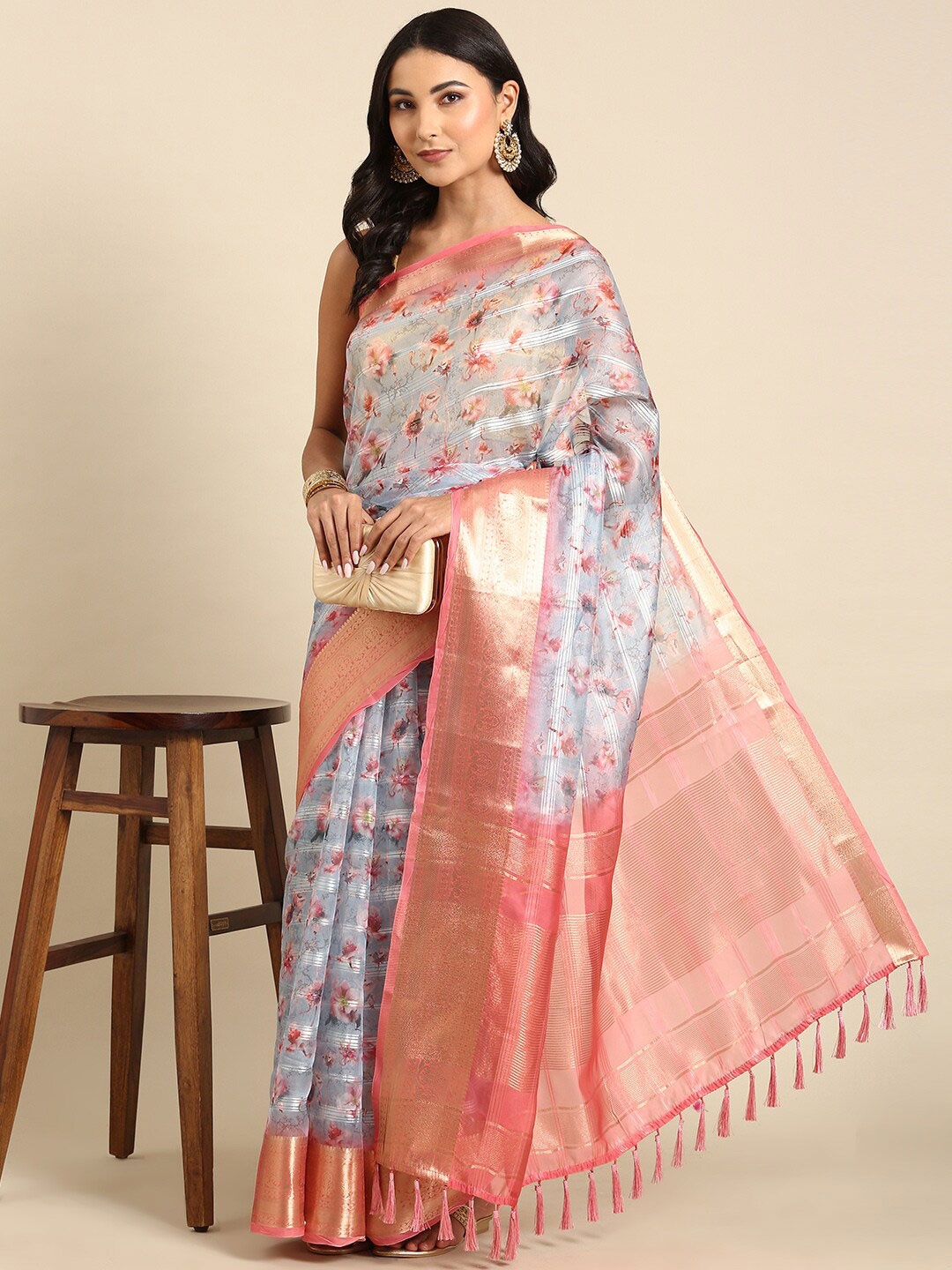 

Anouk Floral Zari Organza Saree With Blouse Piece, Grey