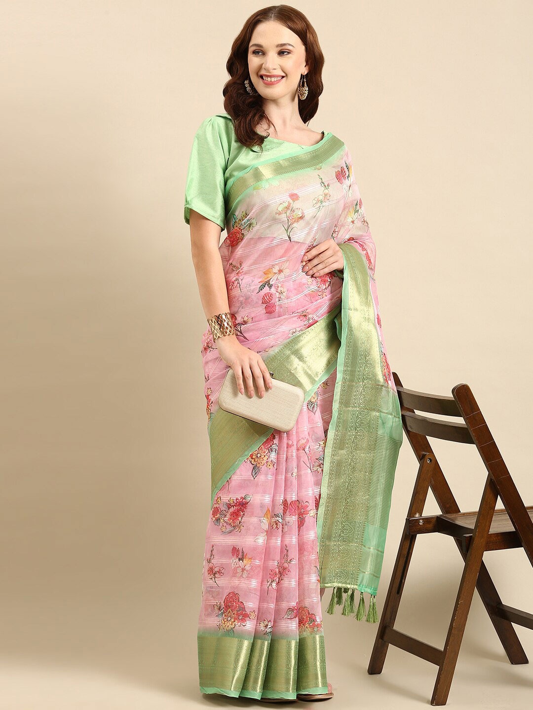 

Anouk Floral Zari Organza Saree With Blouse Piece, Pink