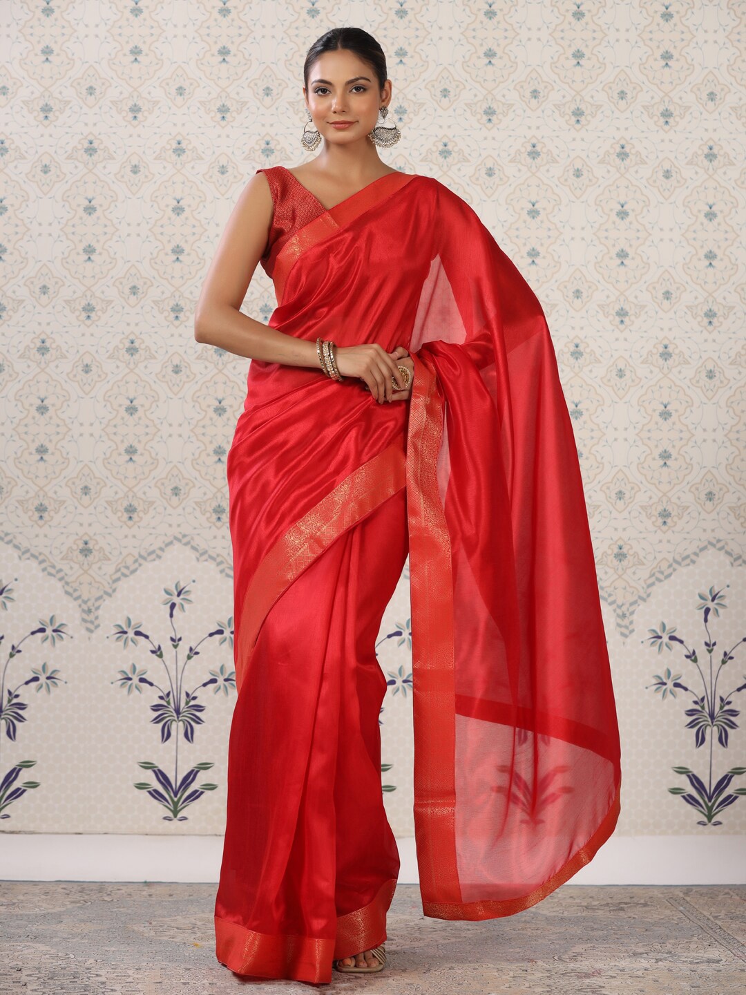 

Ode by House of Pataudi Red & Gold-Toned Zari Banarasi Saree