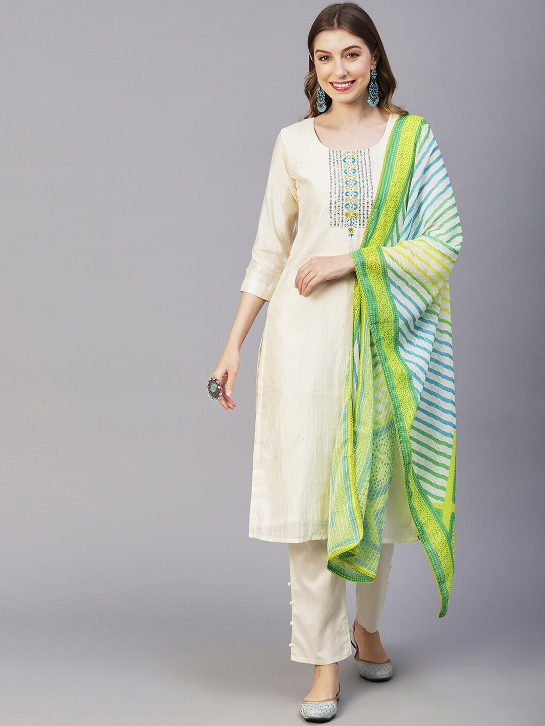 

FASHOR Off White & Green Embroidered Mirror Work Kurta with Trousers & Dupatta