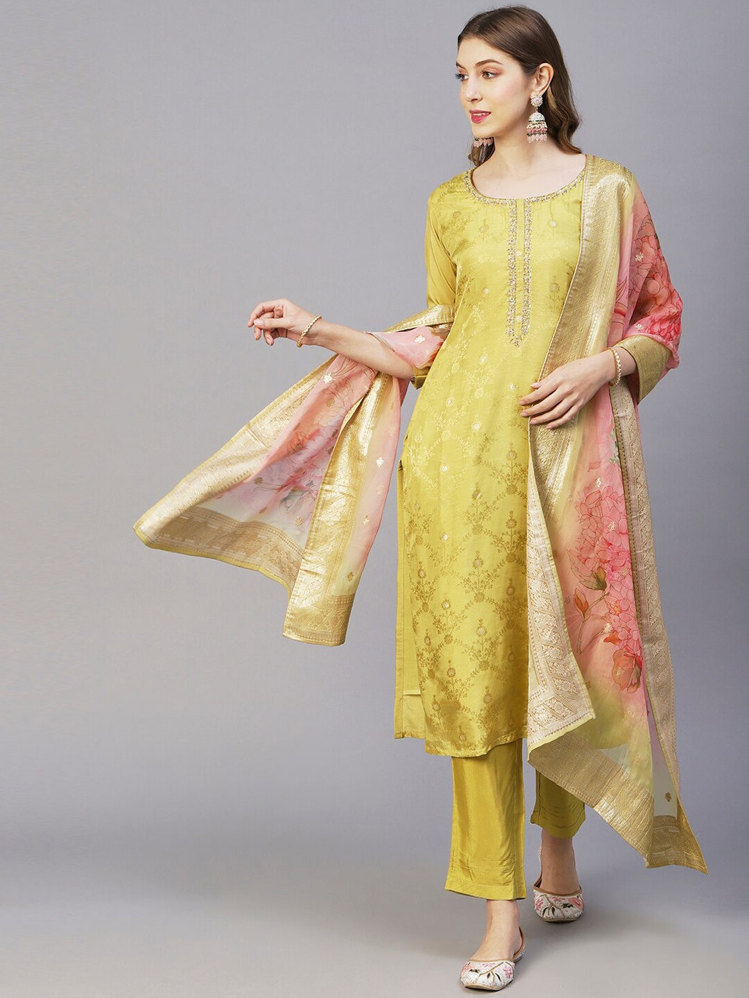 

FASHOR Green & Peach-Coloured Woven Design Zari Kurta with Trousers & Dupatta