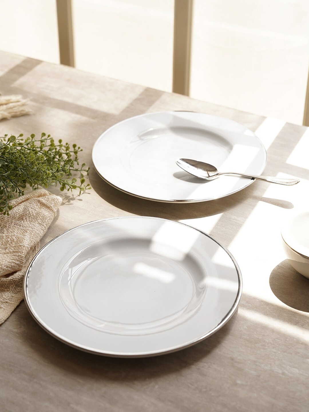 

Pure Home and Living White & Silver-Toned 2 Pieces Porcelain Glossy Plates
