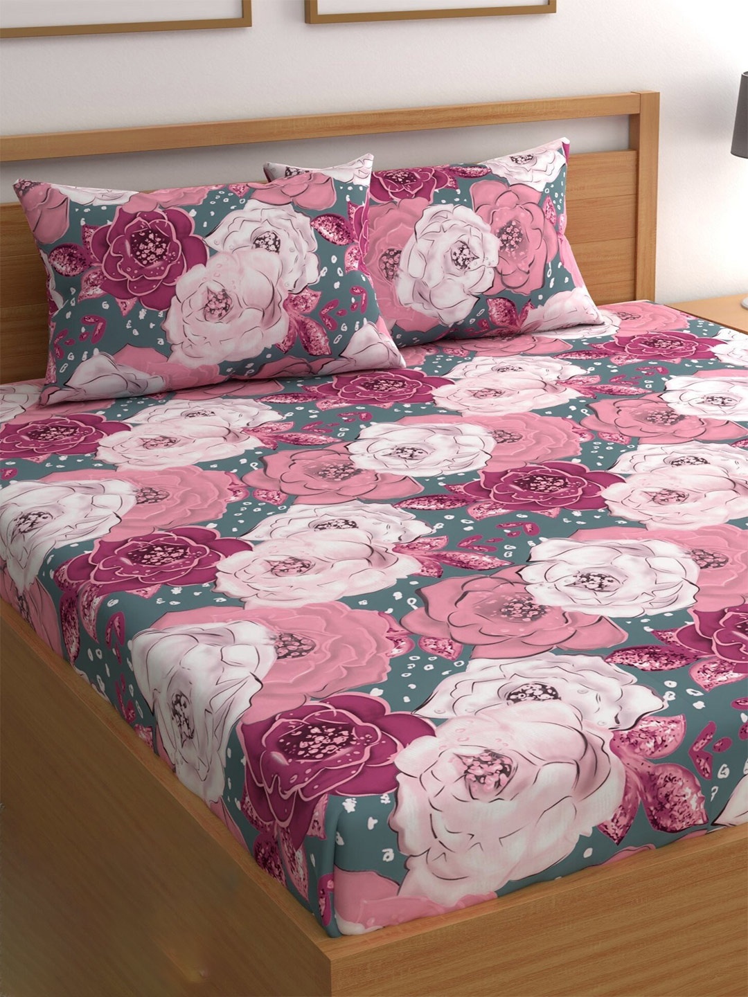 

CG HOMES Peach-Coloured & White Floral 210 TC Fitted Queen Bedsheet With 2 Pillow Covers