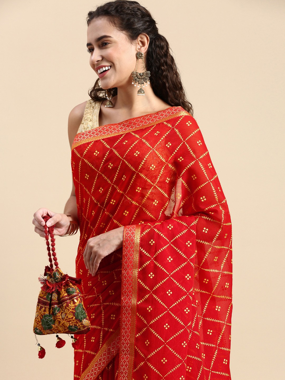 

Indian Women Floral Zari Silk Blend Saree, Red
