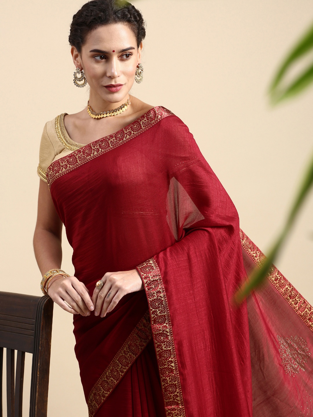

Indian Women Zari Saree, Maroon