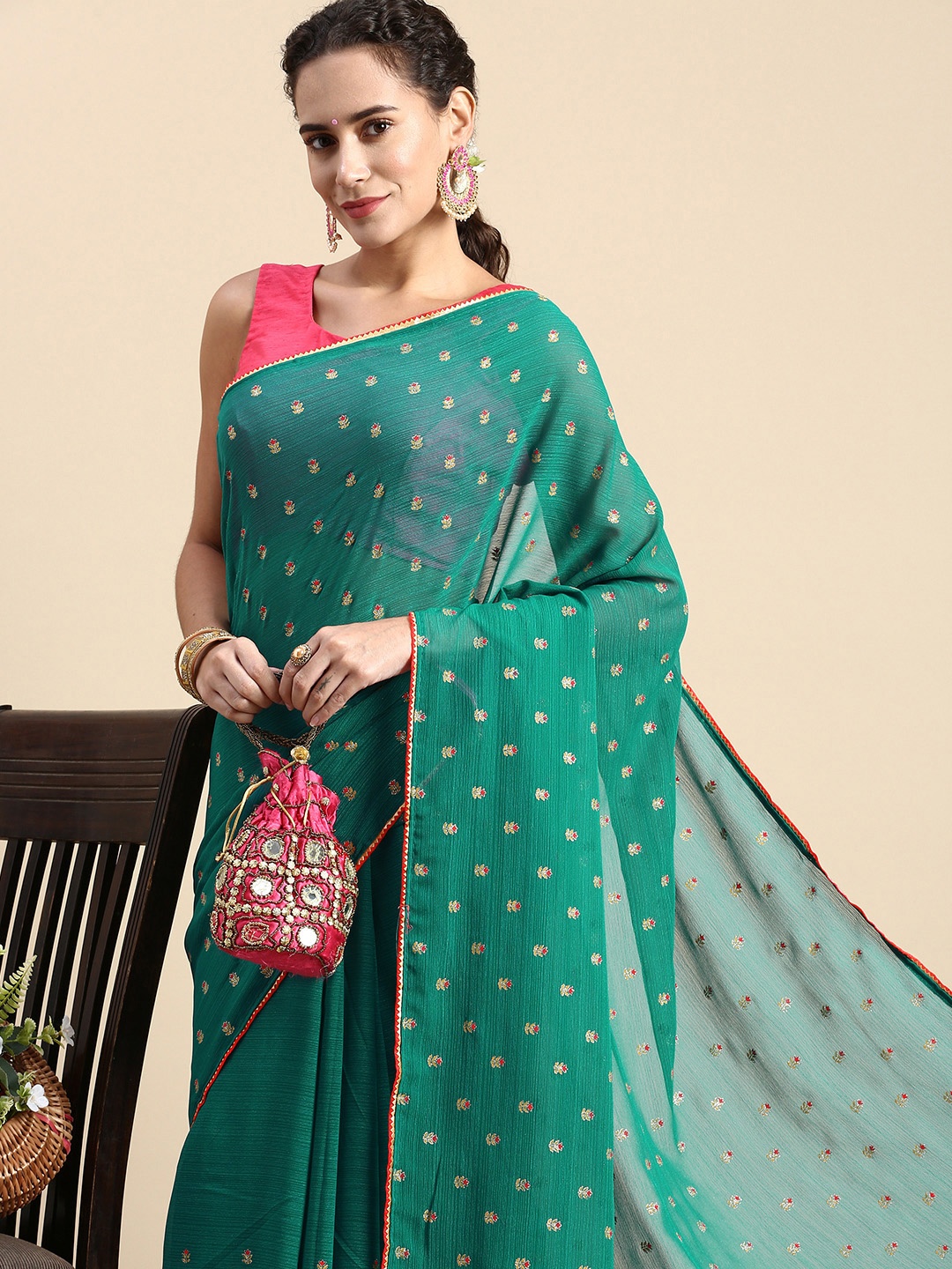 

Indian Women Floral Zari Saree, Green