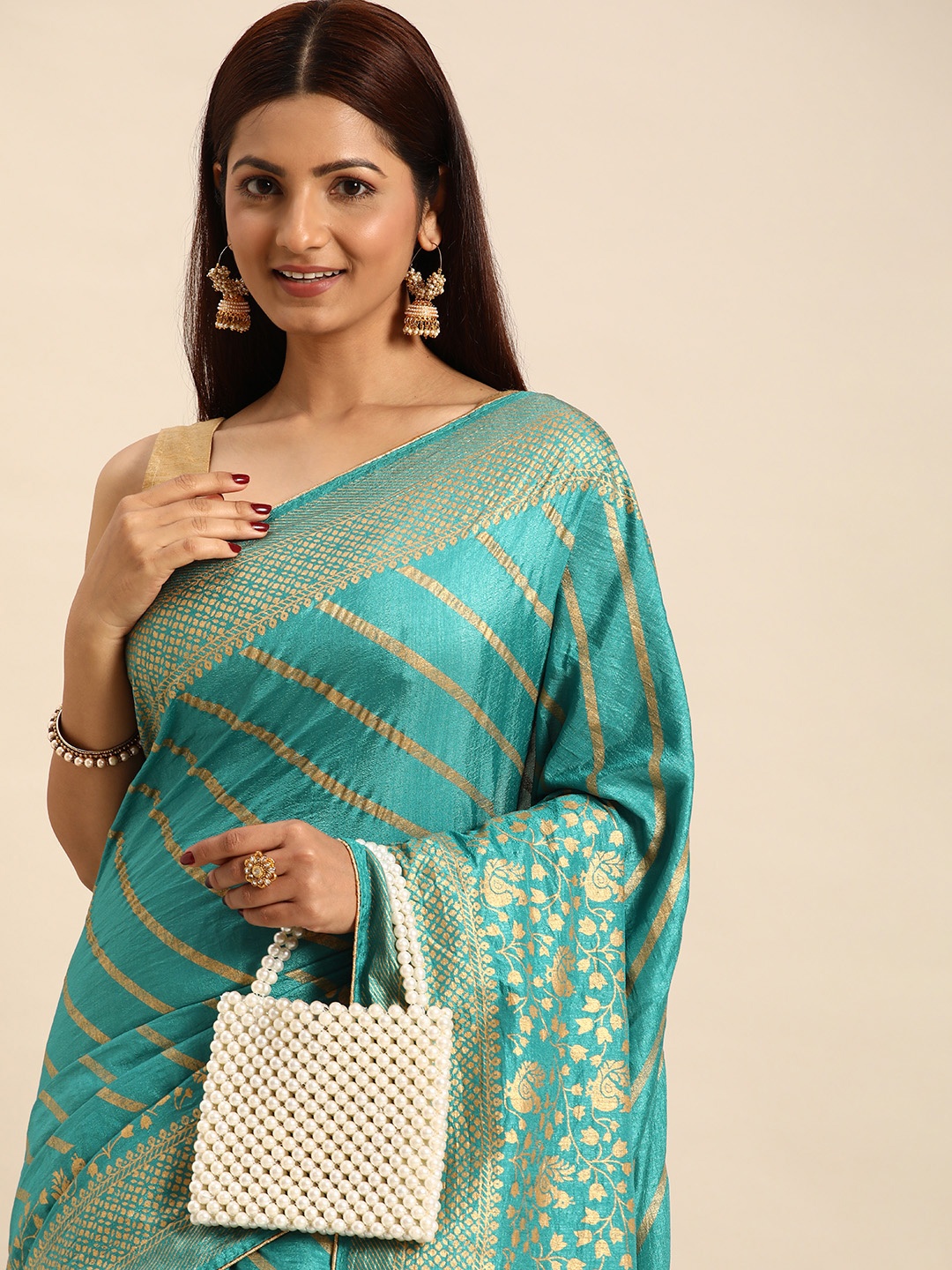 

Indian Women Floral Zari Silk Blend Saree, Turquoise blue