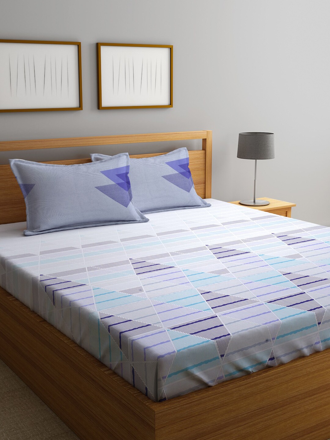 

KLOTTHE White & Blue Geometric 400TC Cotton Super King Bedsheet with 2 Pillow Covers