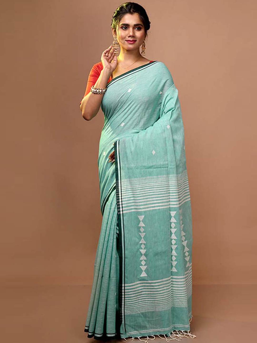 

AllSilks Geometric Woven Design Saree, Green