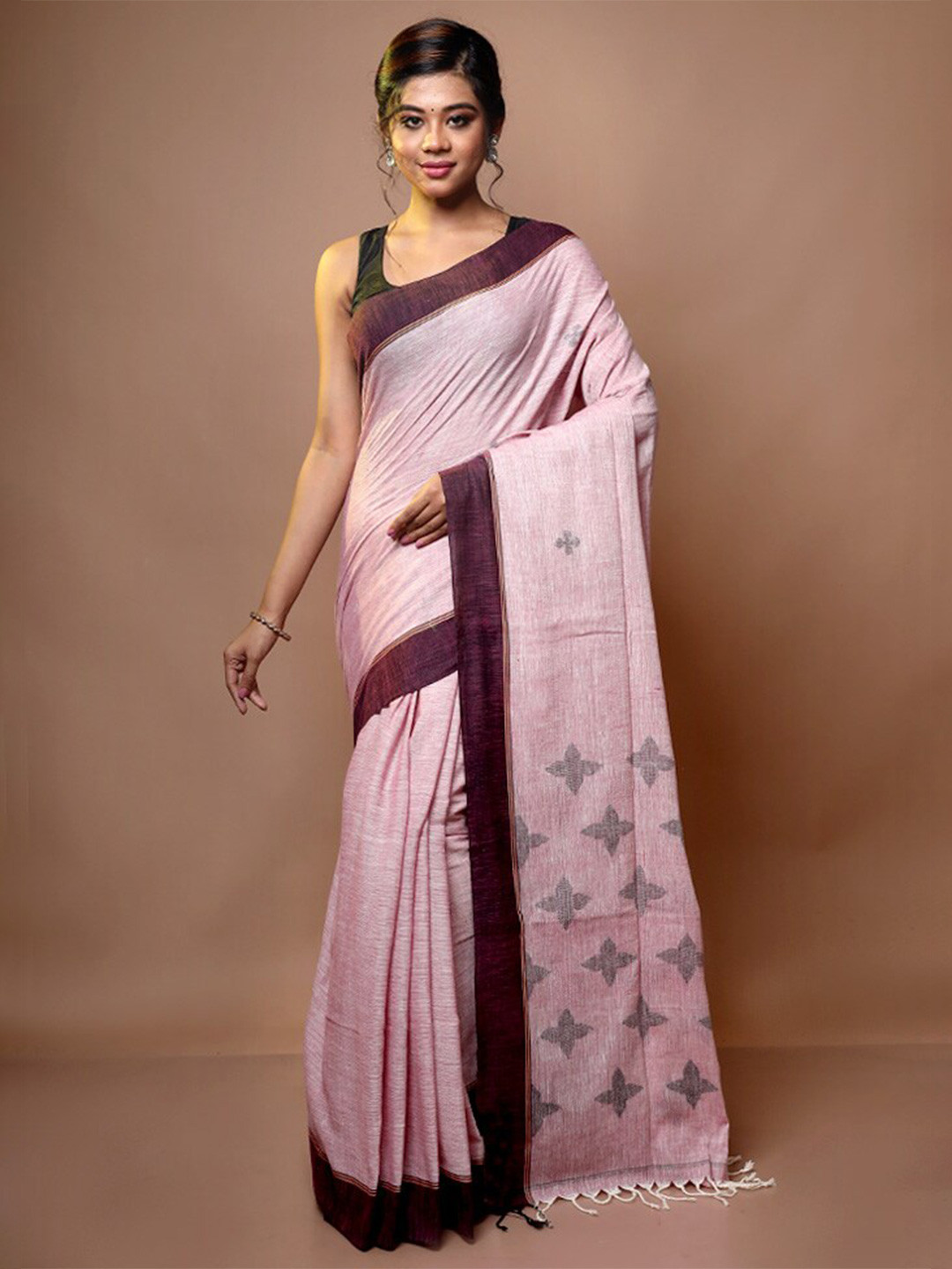 

AllSilks Ethnic Motif Cotton Blend Saree With Tassle, Pink