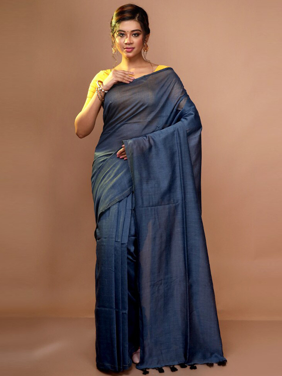 

AllSilks Tassel Detailed Saree, Grey