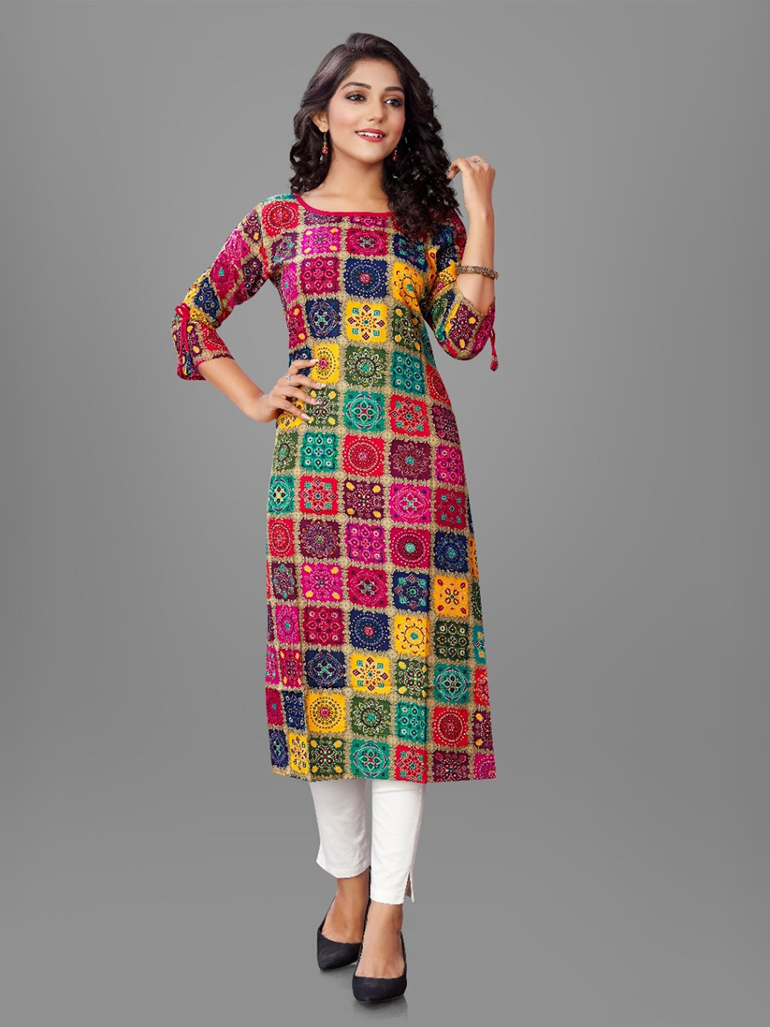 

APNISHA Geometric Printed Straight Kurta, Magenta