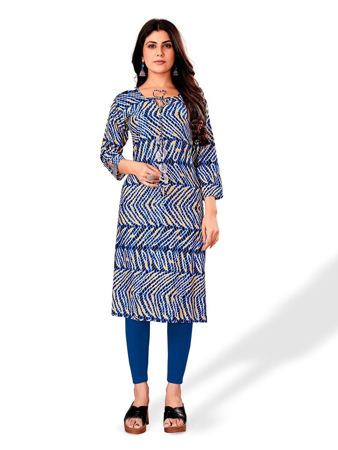 

APNISHA Abstract Printed Tie-Up Neck Kurta, Navy blue