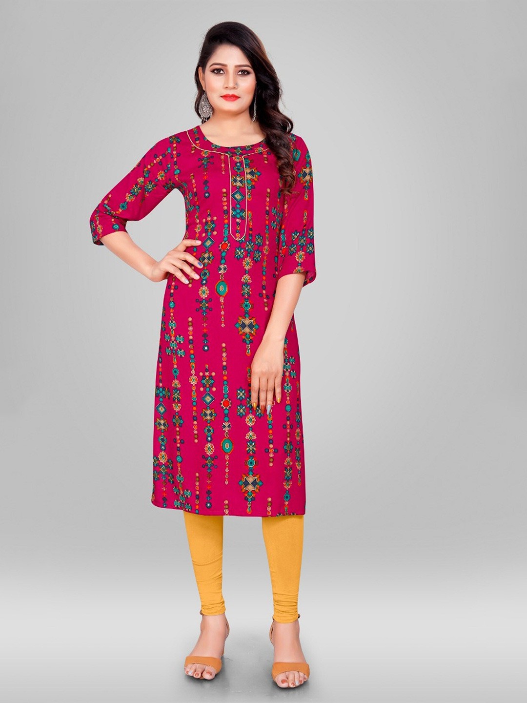 

APNISHA Ethnic Motifs Printed Straight Kurta, Magenta