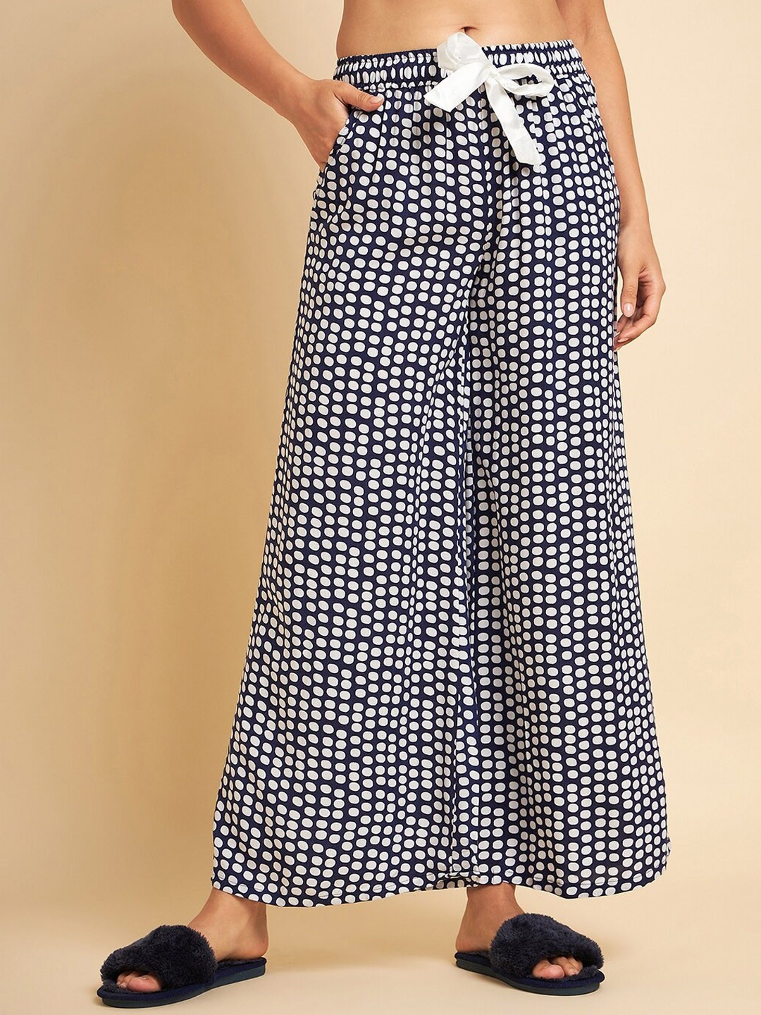 

Sweet Dreams Women Blue Printed Lounge Pants, White