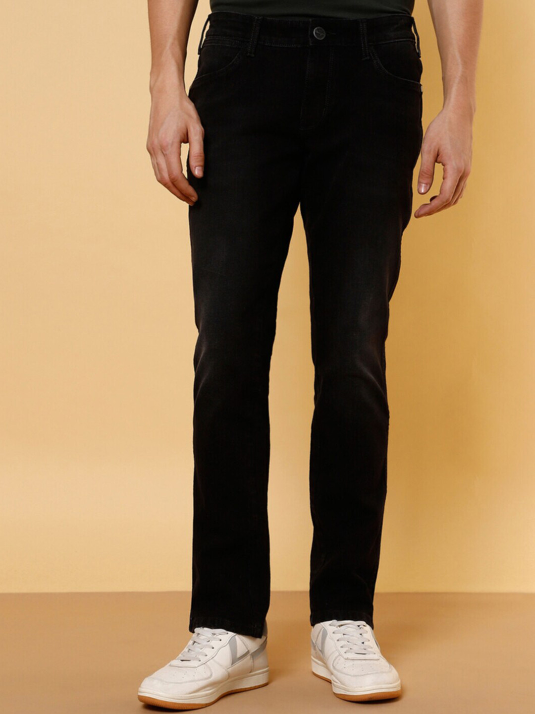 

Wrangler Men Skanders Slim Fit Low-Rise Stretchable Cotton Jeans, Black