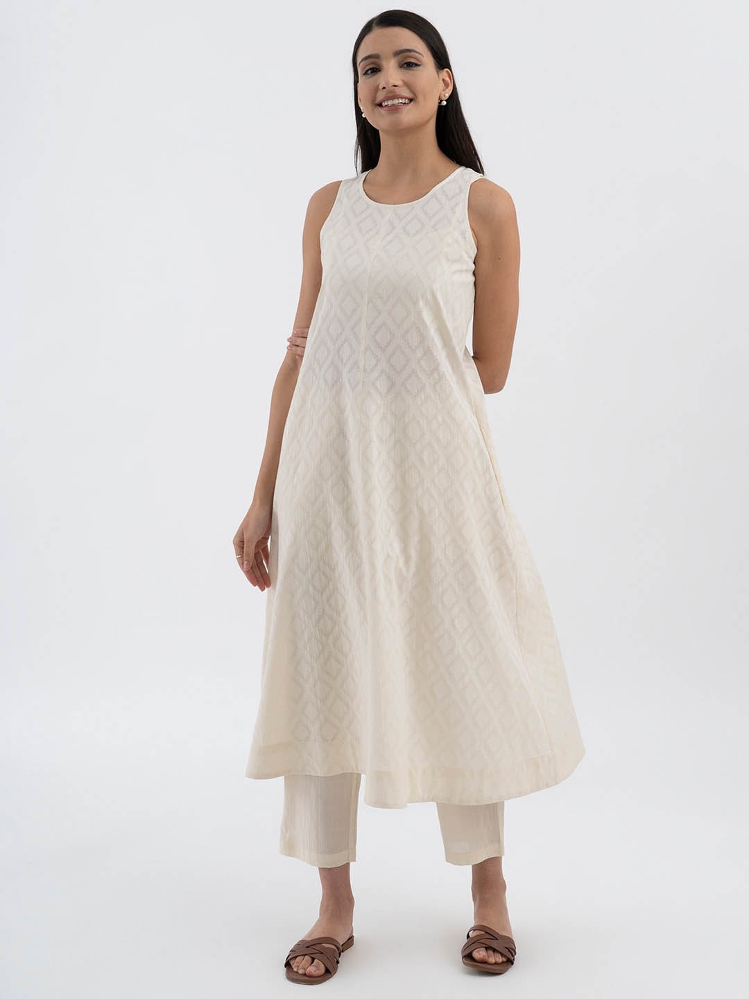 

Pink Fort Sleeveless Geometric Printed A-Line Jacquard Kurta, Off white