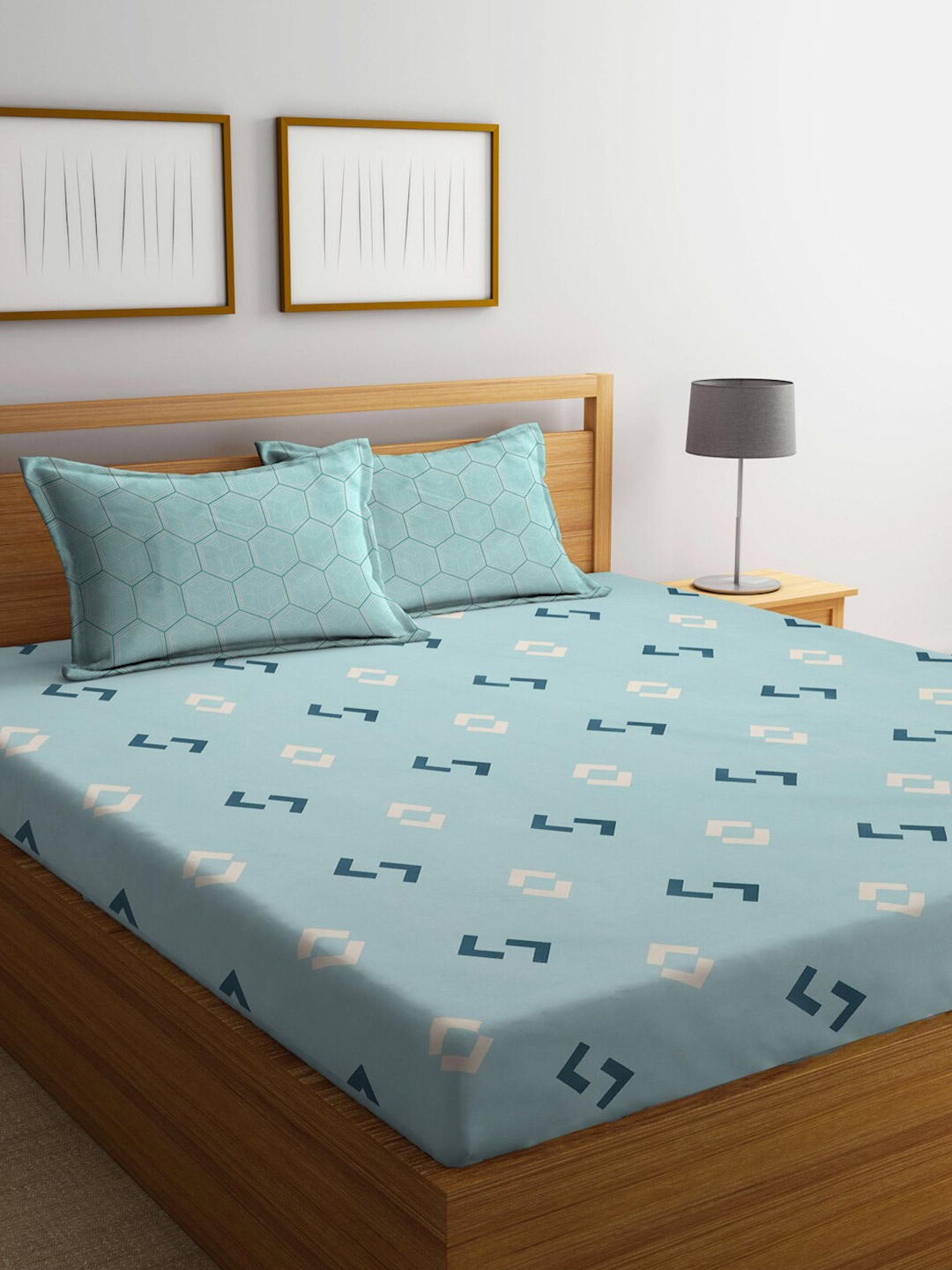 

Miaz Lifestyle Blue & White Printed 210 TC Cotton Queen Bedsheet & 2 Pillow Covers
