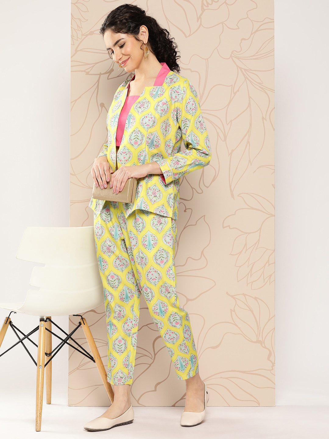 

Ahalyaa Women Ethnic Motifs Printed Co-Ords, Yellow