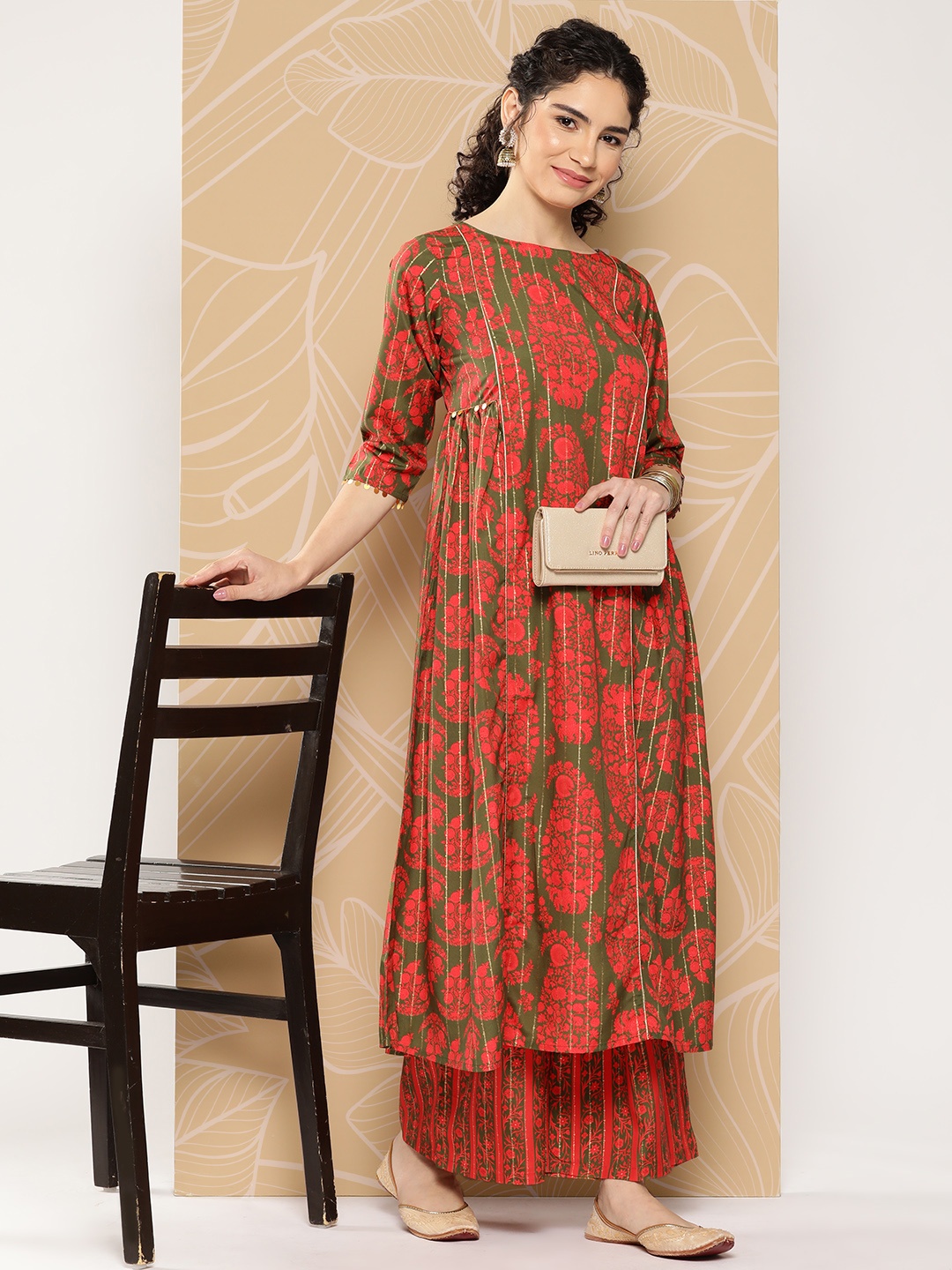 

Ahalyaa Women Floral Printed Panelled Sequinned Kurta with Palazzos, Green