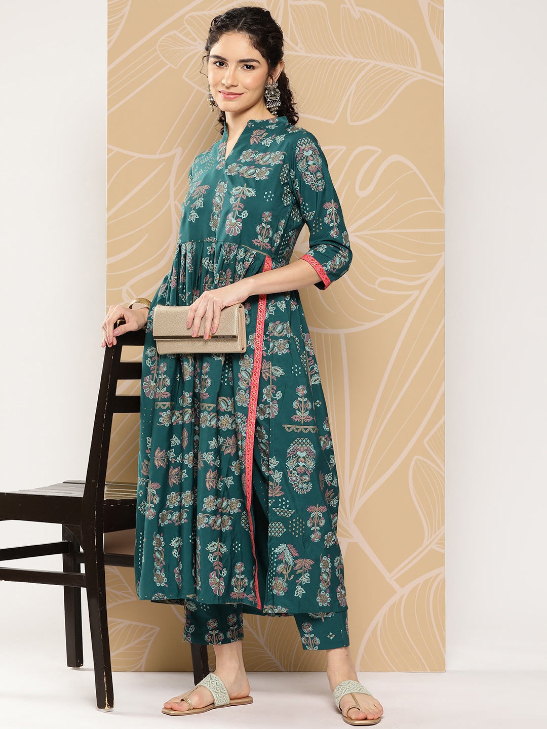 

Ahalyaa Women Floral Printed Pleated Kurta with Trousers, Teal