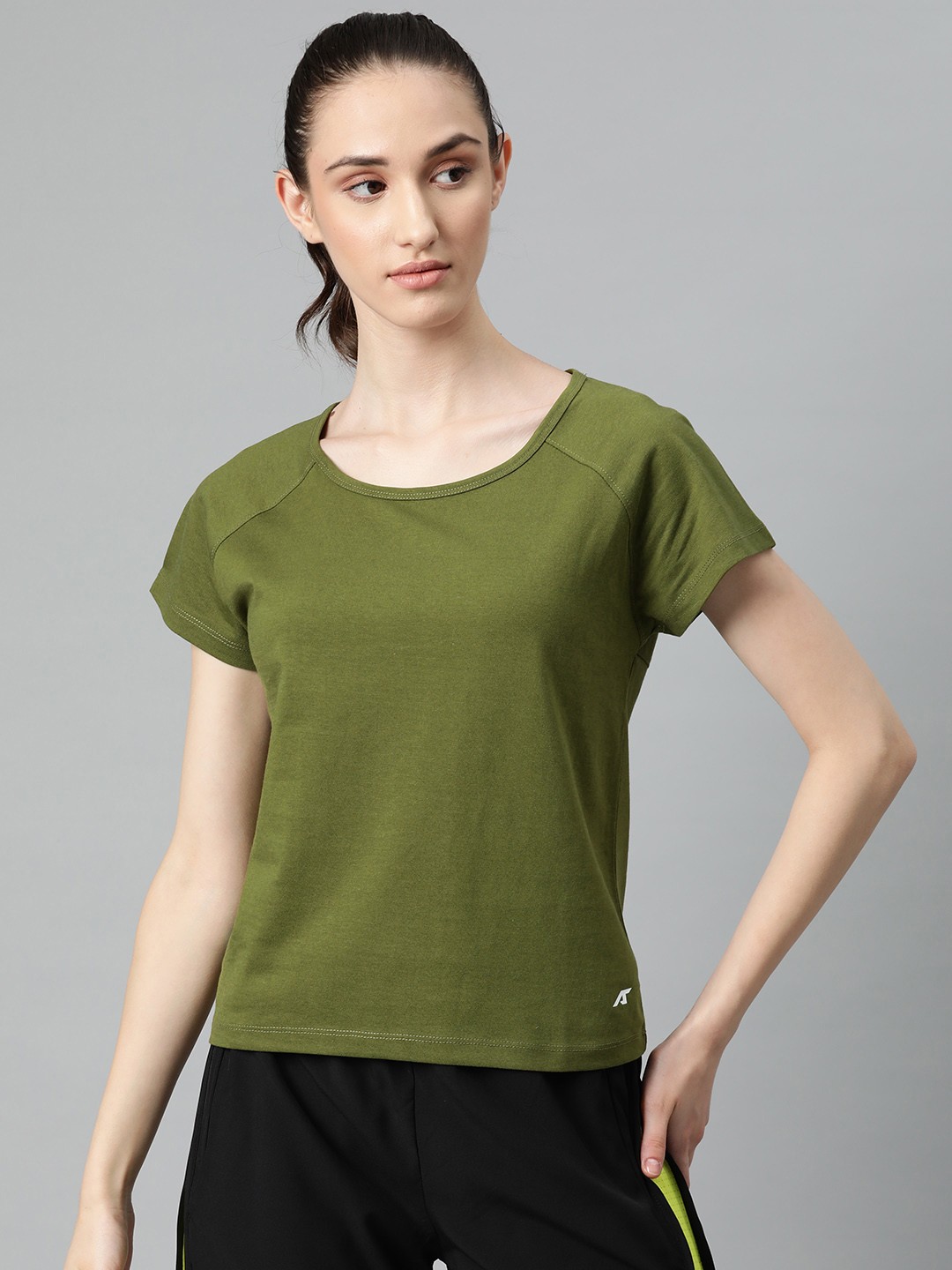 

Alcis Women Solid T-shirt, Olive