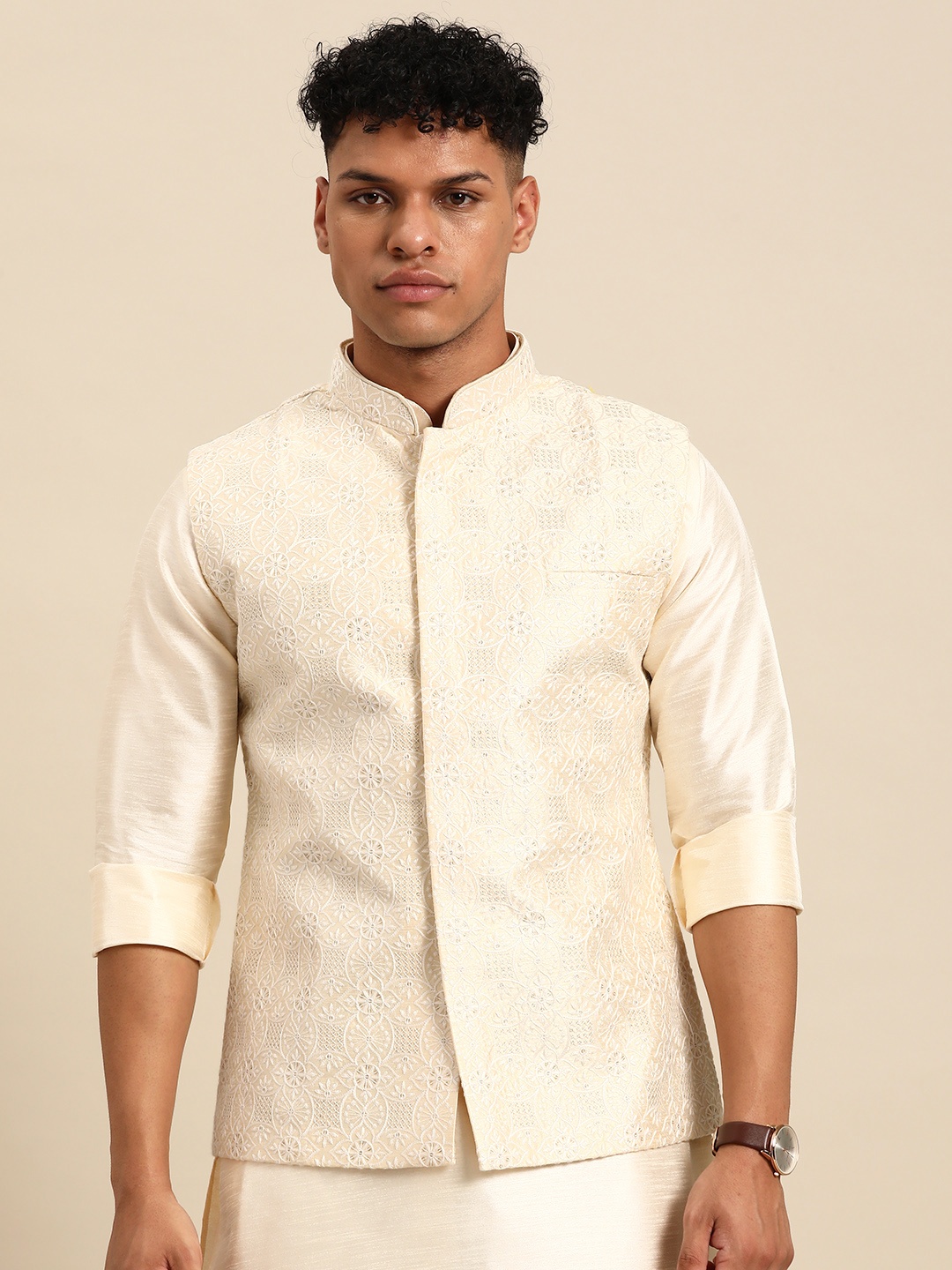 

RAJUBHAI HARGOVINDAS Men Embroidered Nehru Jacket, Beige