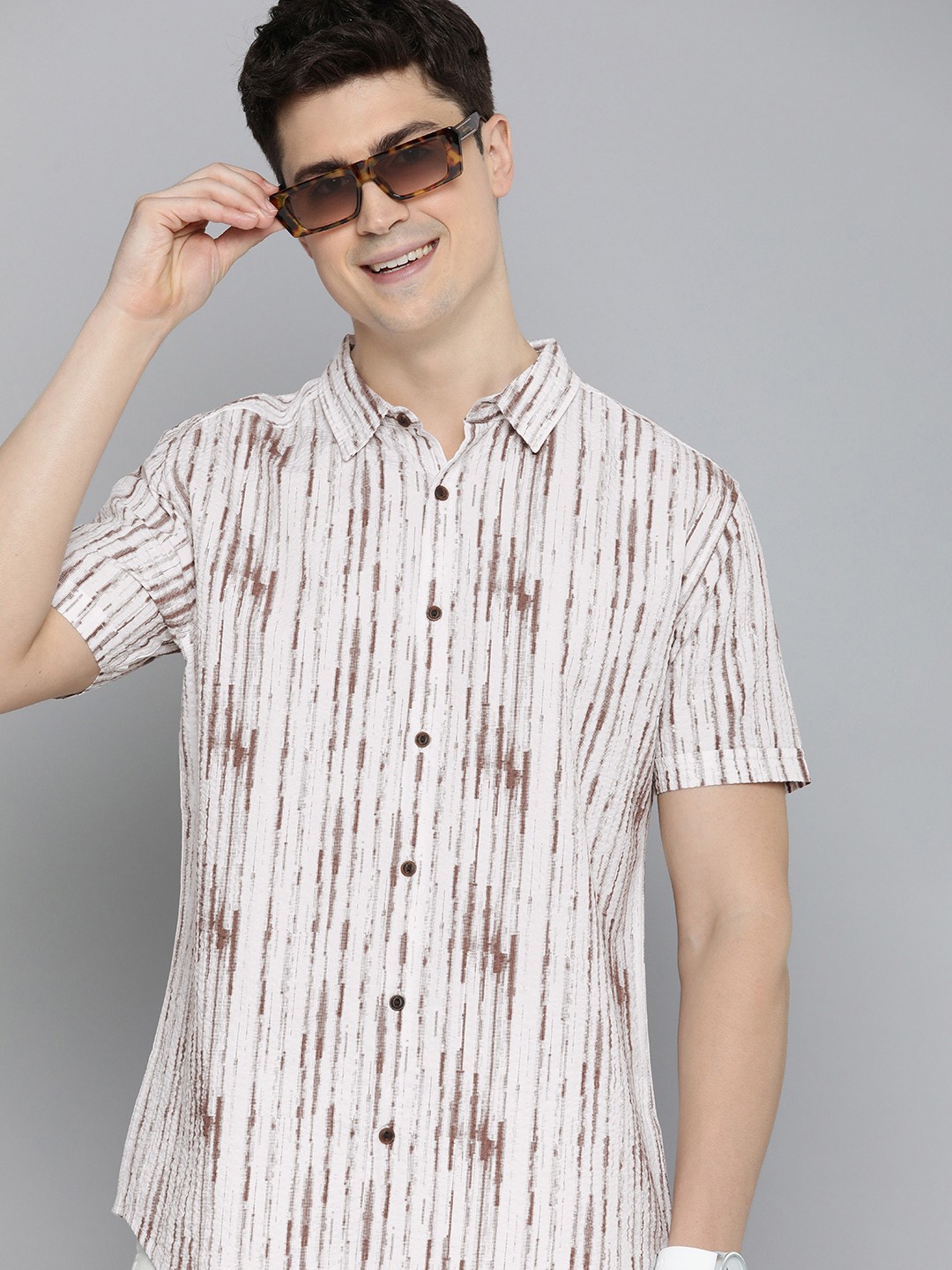 

HERE&NOW Men Slim Fit Opaque Striped Cotton Casual Shirt, White