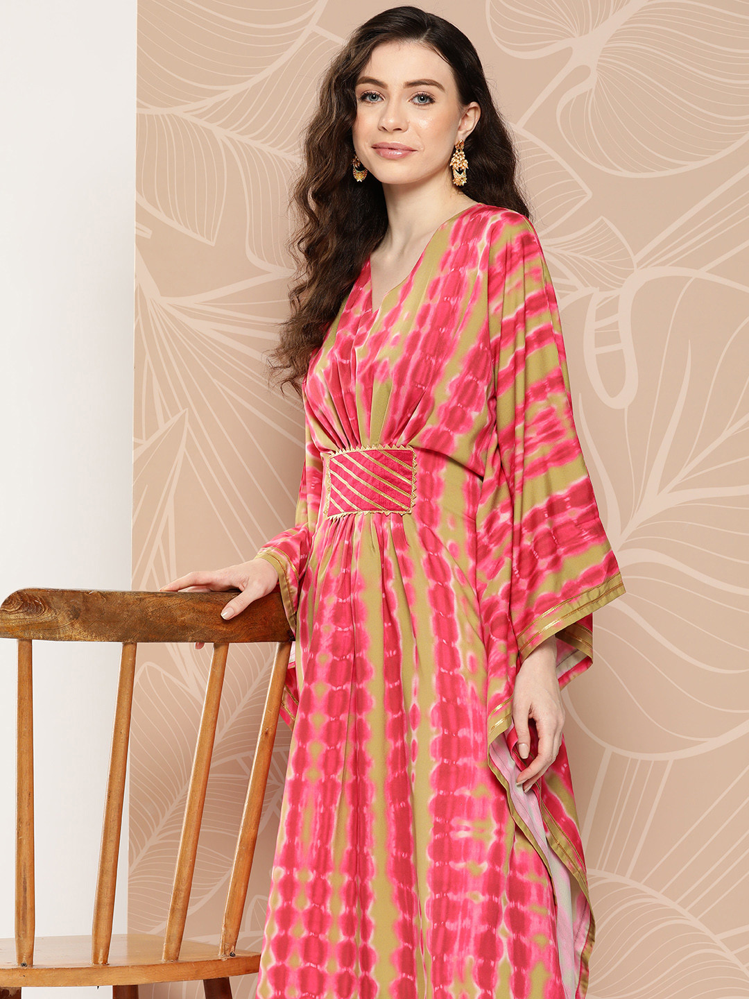 

Ahalyaa Women Printed Flared Sleeves Gotta Patti Belted Detail Crepe Kaftan Kurta, Green
