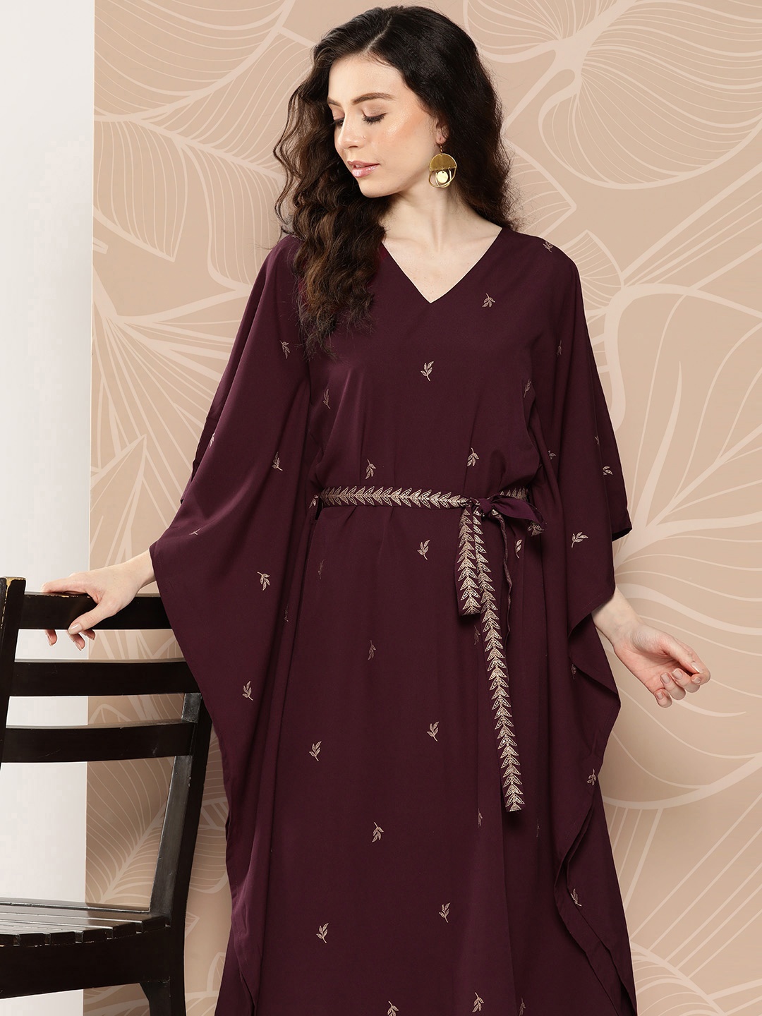 

Ahalyaa Women Floral Printed Flared Sleeves Belted Detail Crepe Kaftan Kurta, Burgundy