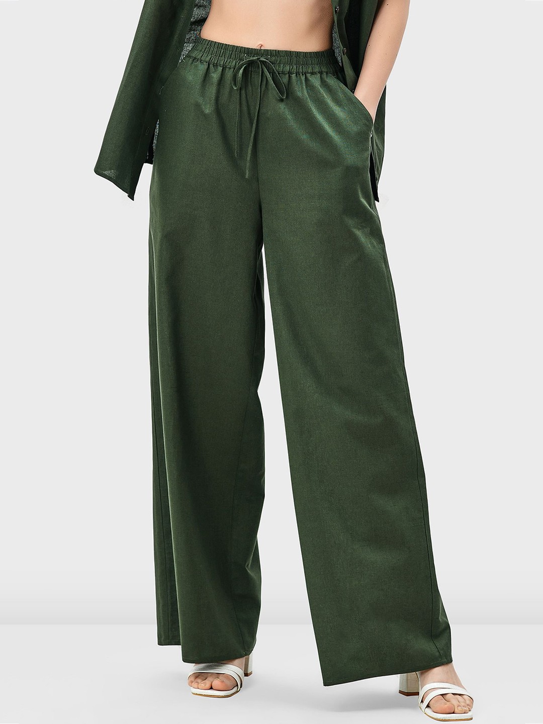 

Zapelle Women Loose Fit Mid Rise Linen Trousers, Green