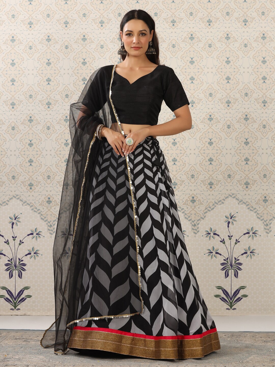 

Ode by House of Pataudi Black & White Semi-Stitched Lehenga Choli With Dupatta