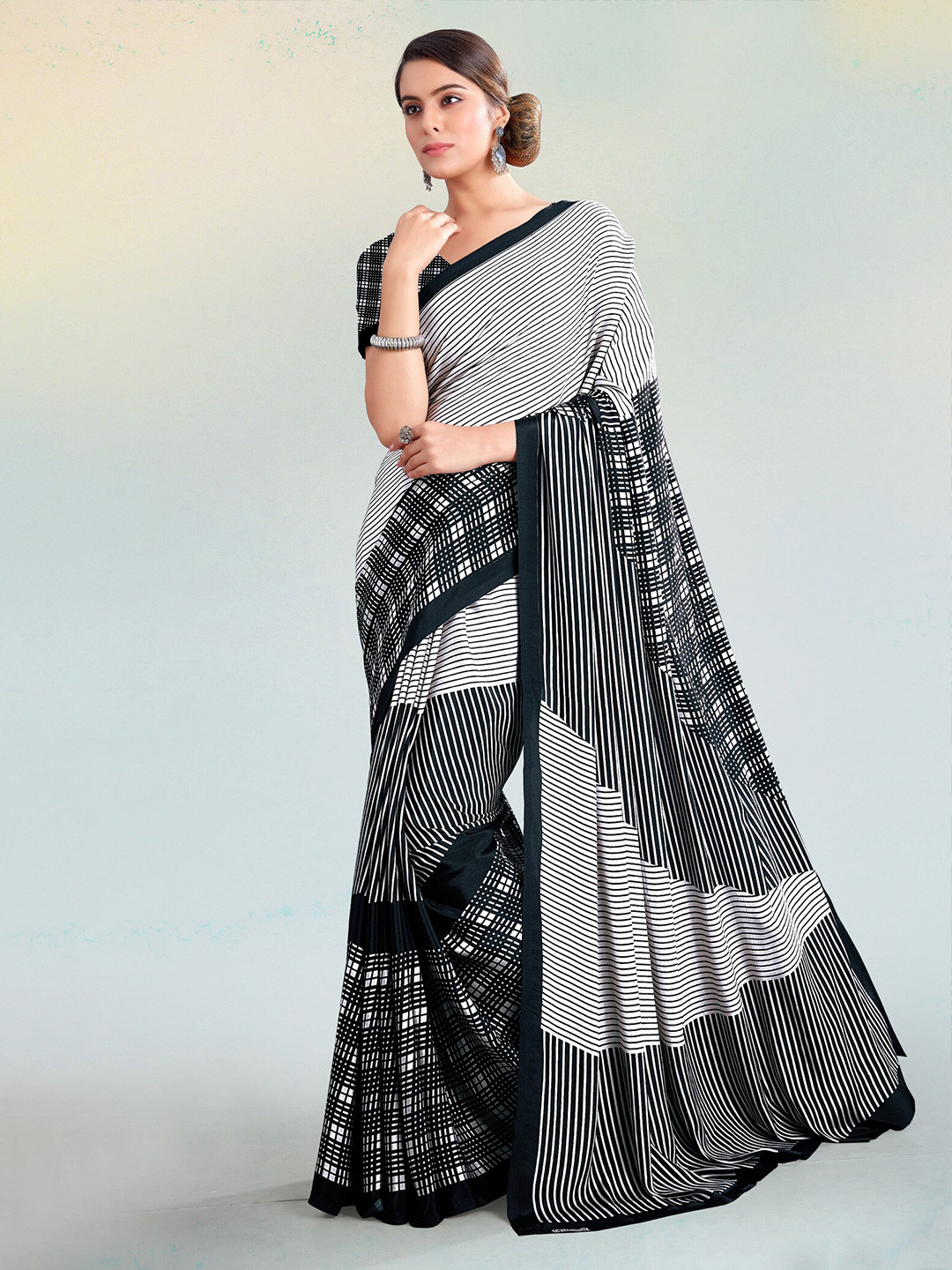 

Kasak Striped Pure Crepe Saree, Black