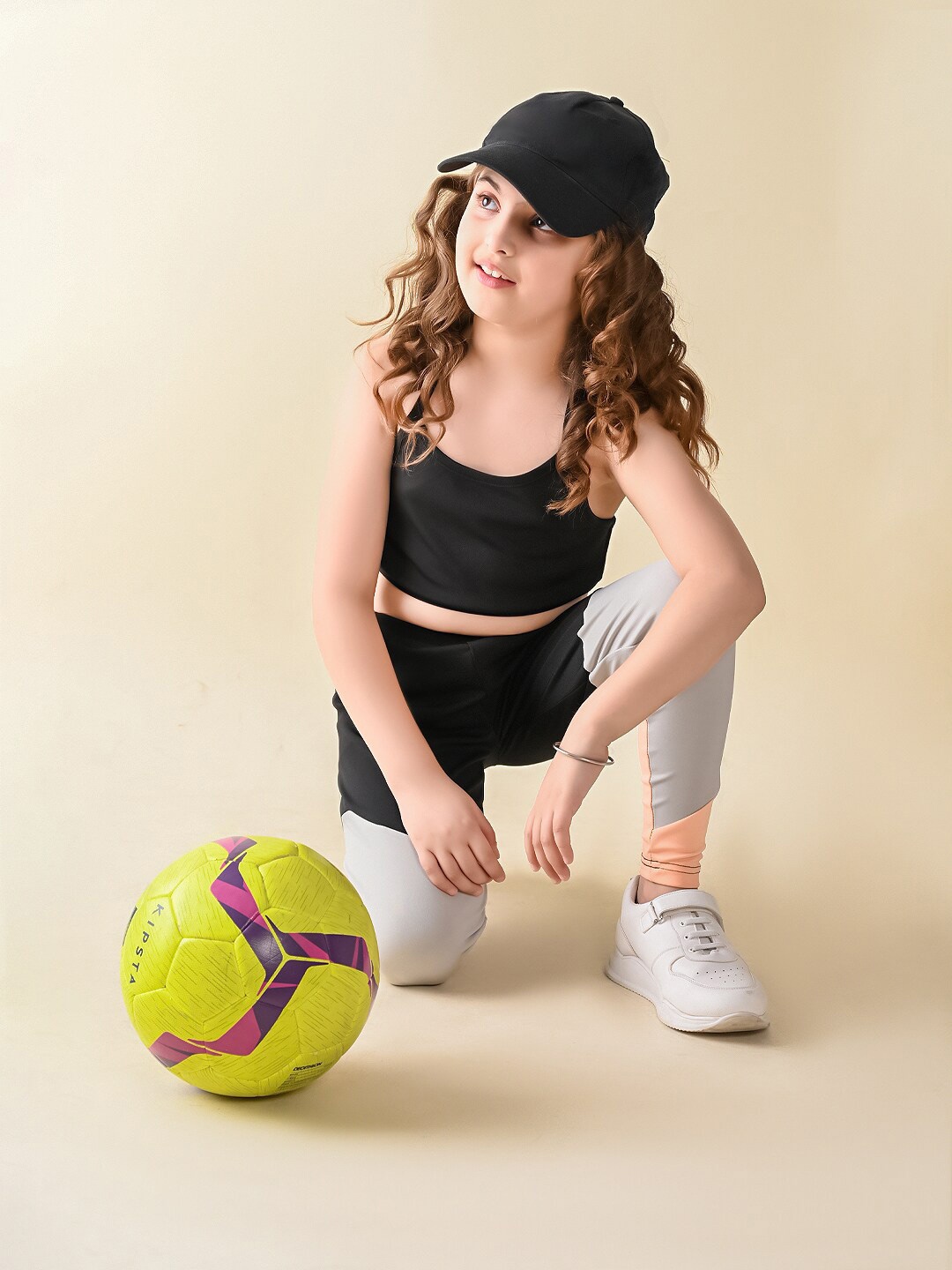

LilPicks Girls Crop Top With Colourblocked Leggings Set, Black