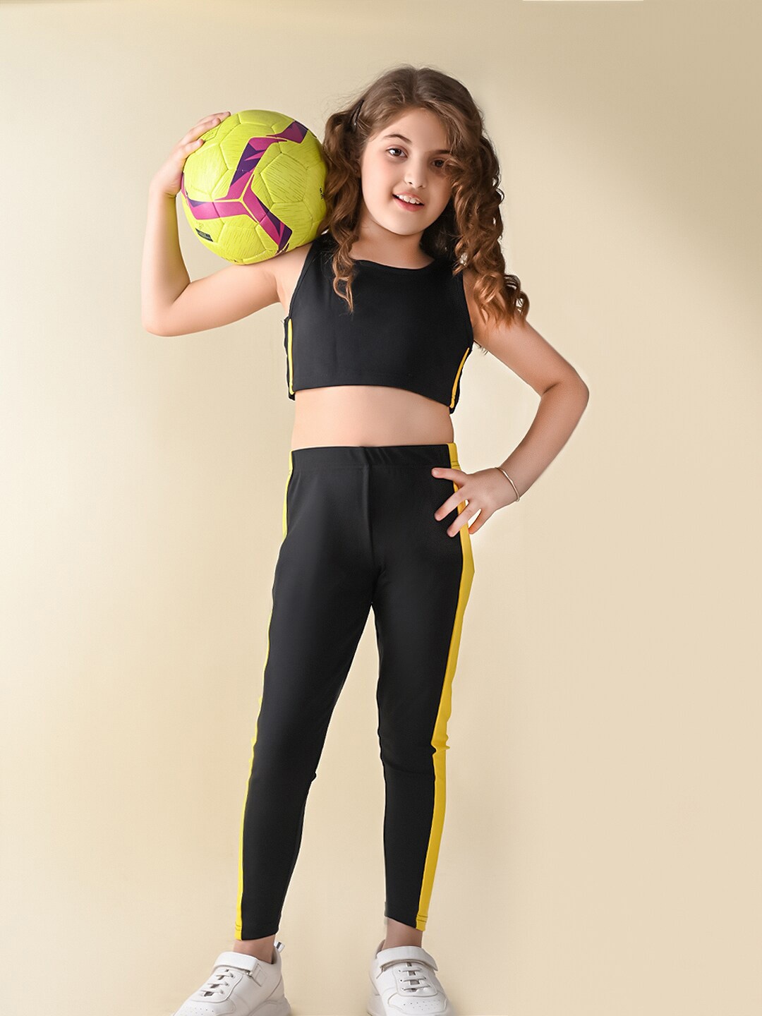 

LilPicks Girls Crop Top With Leggings Set, Black