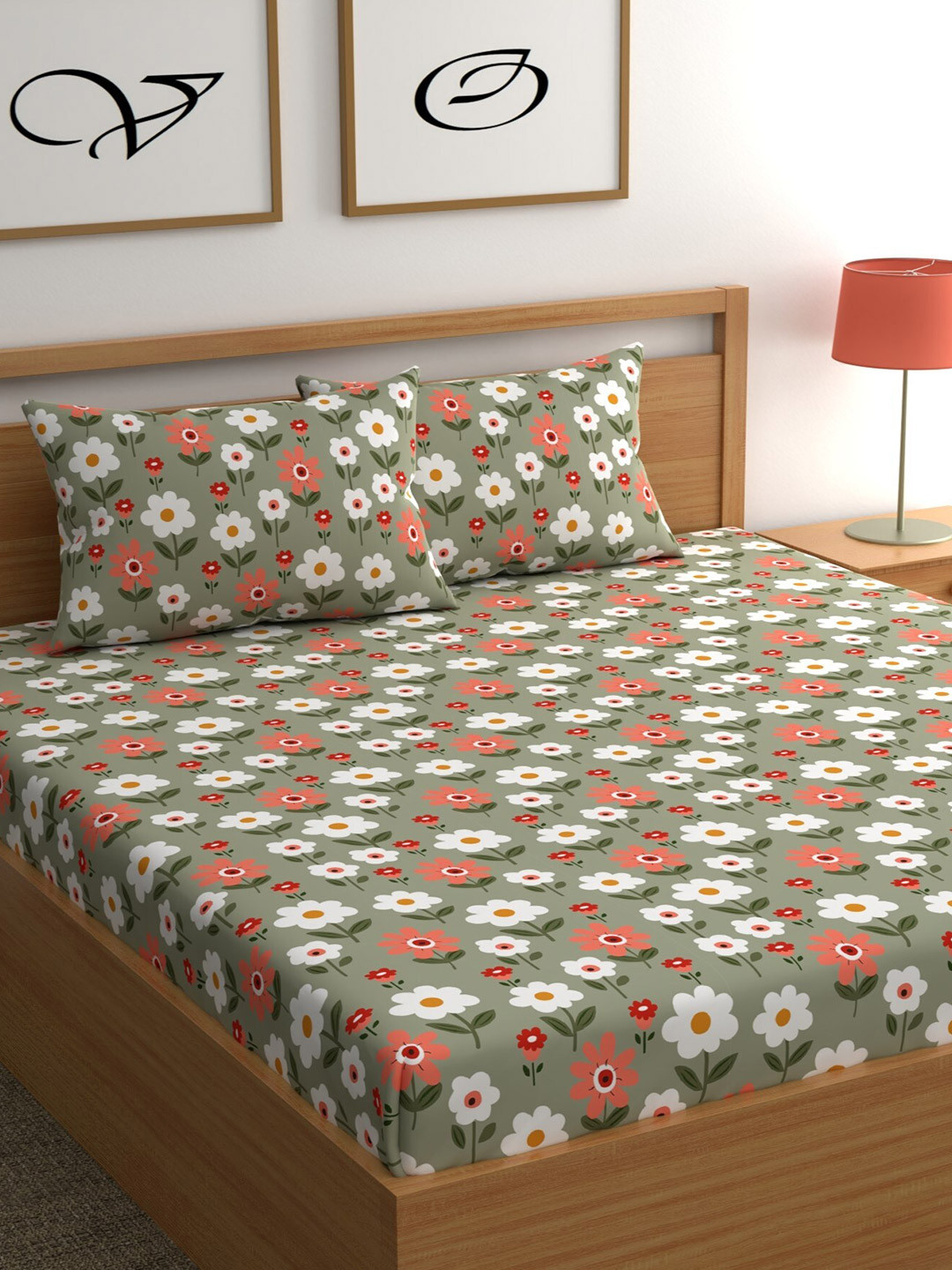 

CG HOMES Green & Pink Floral 180 TC Queen Bedsheet With 2 Pillow Covers