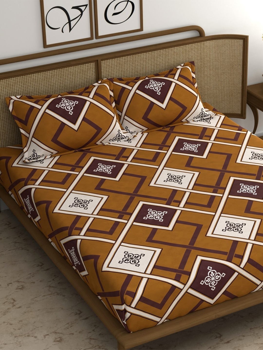 

CG HOMES Brown & White Geometric 180 TC Queen Bedsheet With 2 Pillow Covers