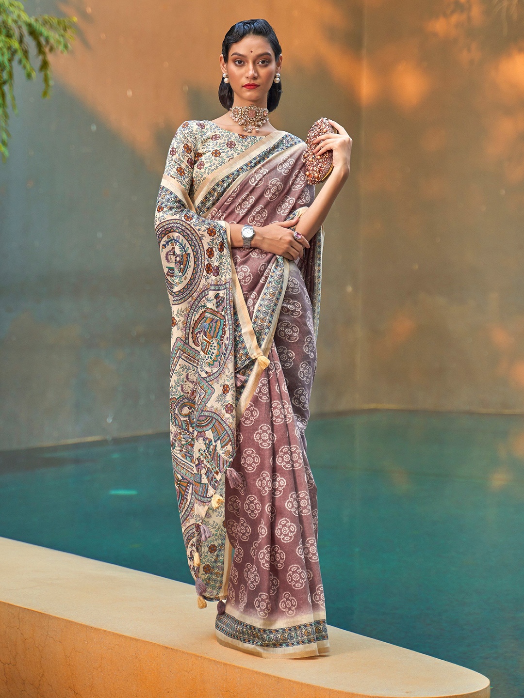 

Phenav Ethnic Motifs Zari Silk Blend Saree With Blouse Piece, Pink