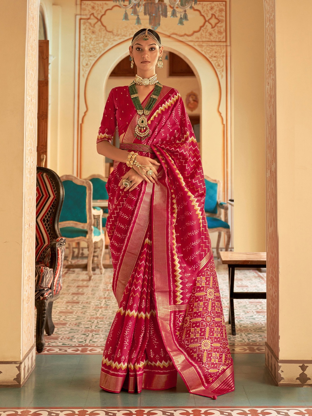 

Phenav Ethnic Motifs Zari Border Ikat Silk Saree with Blouse, Rose gold