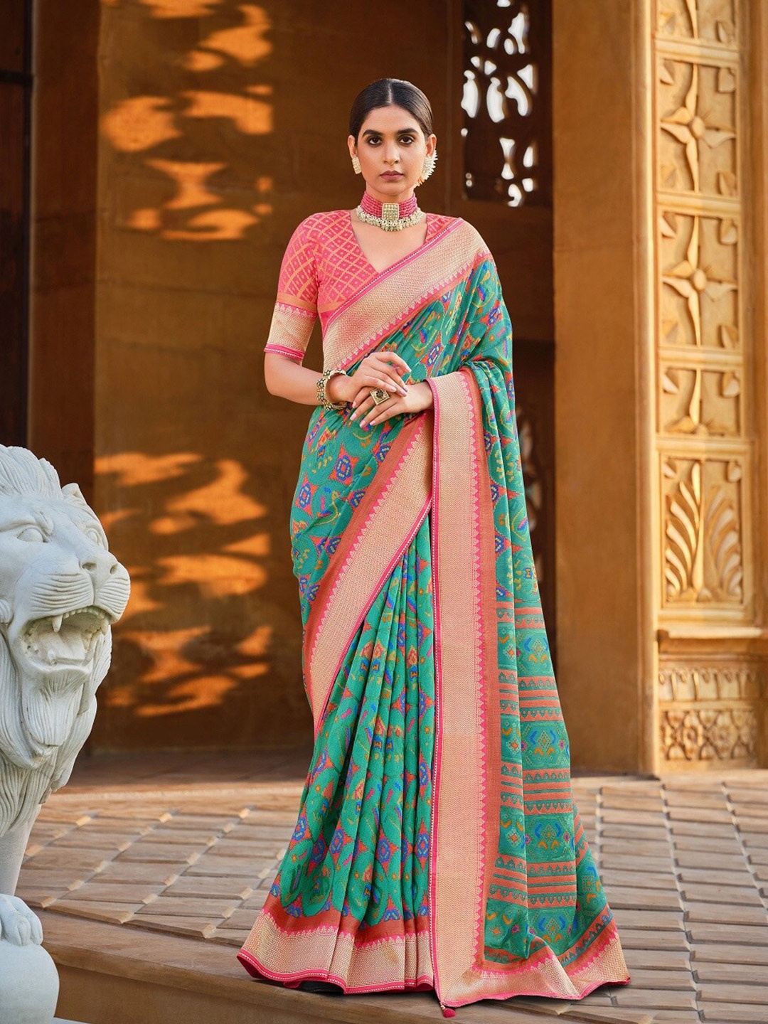

Phenav Ethnic Motifs Zari Viscose Rayon Saree With Blouse Piece, Blue