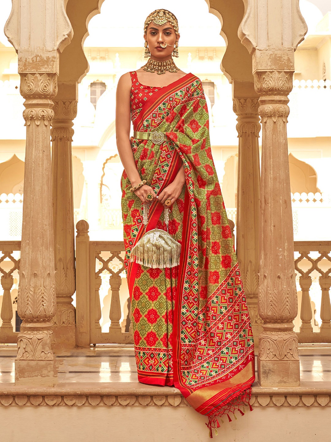 

Phenav Bandhani Printed Zari Saree, Green