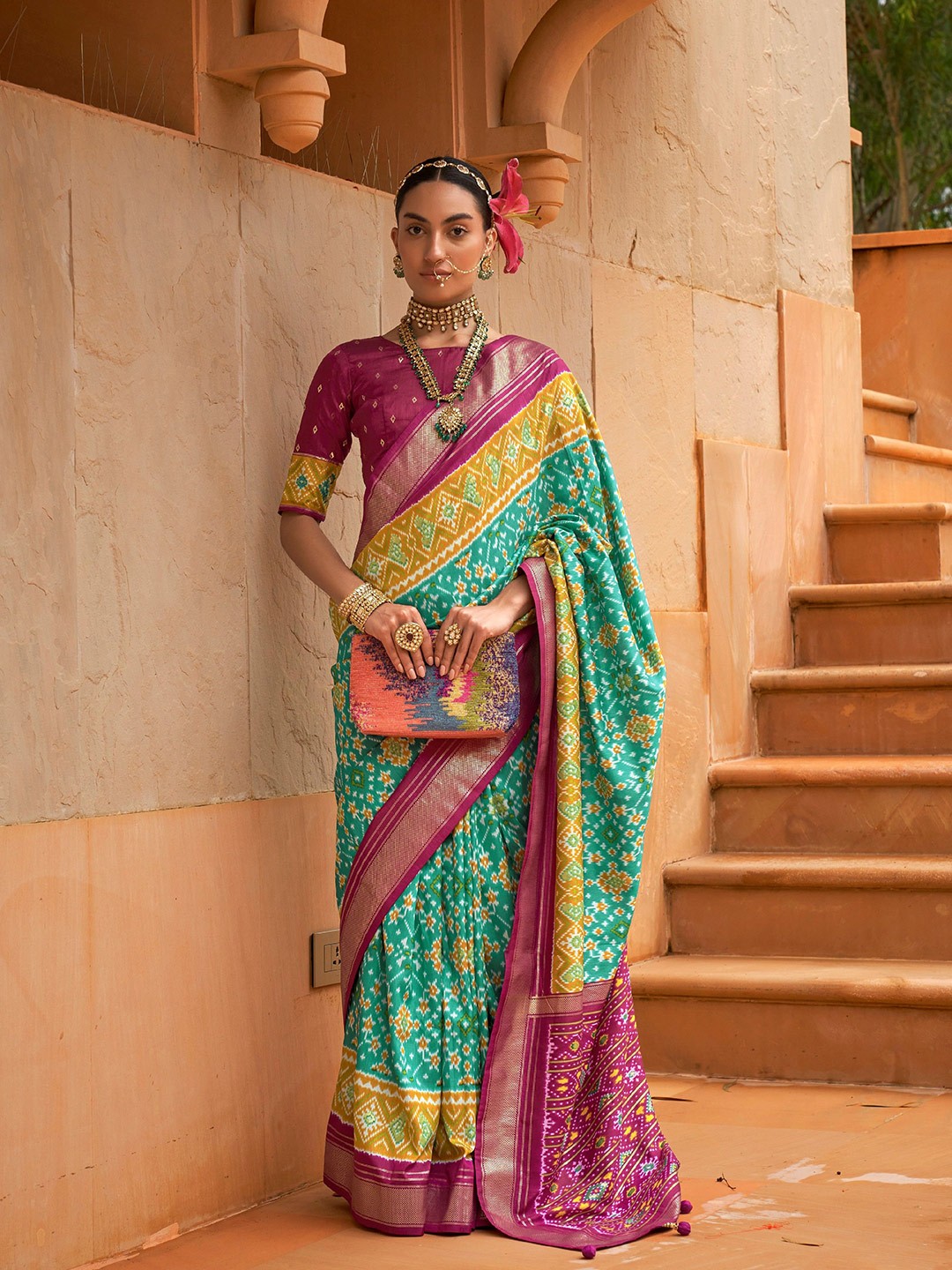 

Phenav Ethnic Motifs Printed Zari Saree, Pink